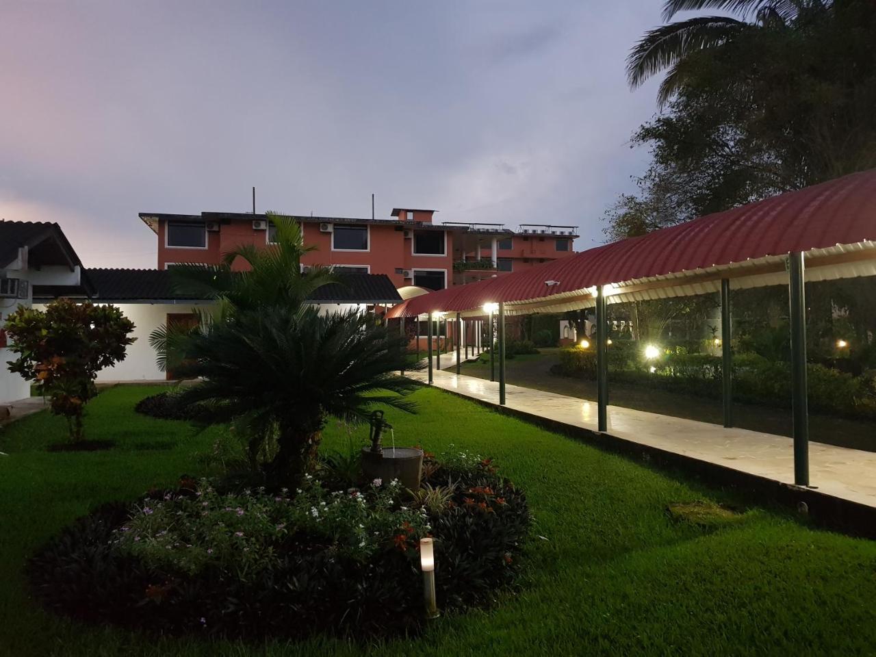 נואבה לוחה Gran Hotel De Lago - Lago Agrio מראה חיצוני תמונה